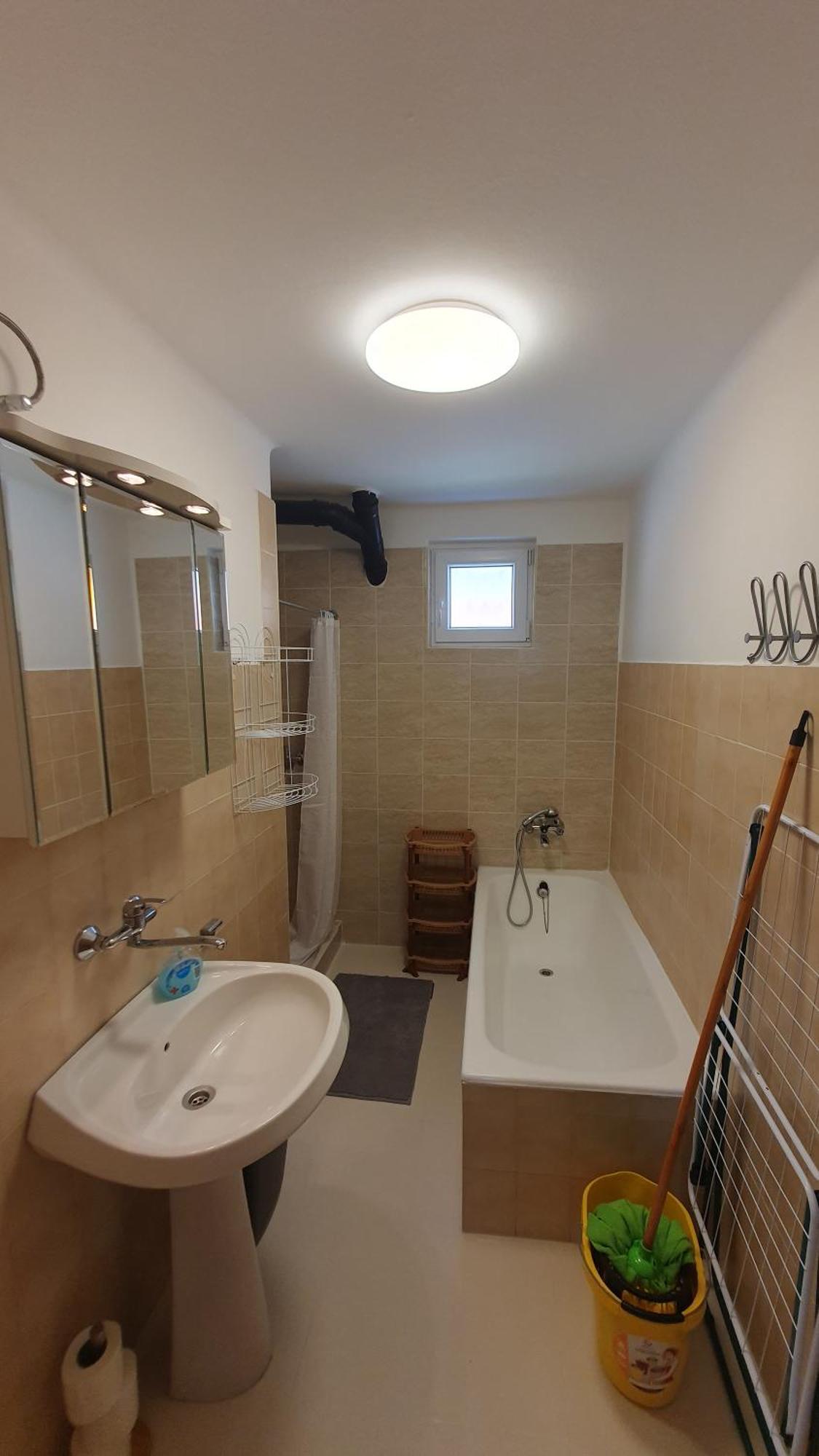 Berbe Apartman Balatonlelle Buitenkant foto