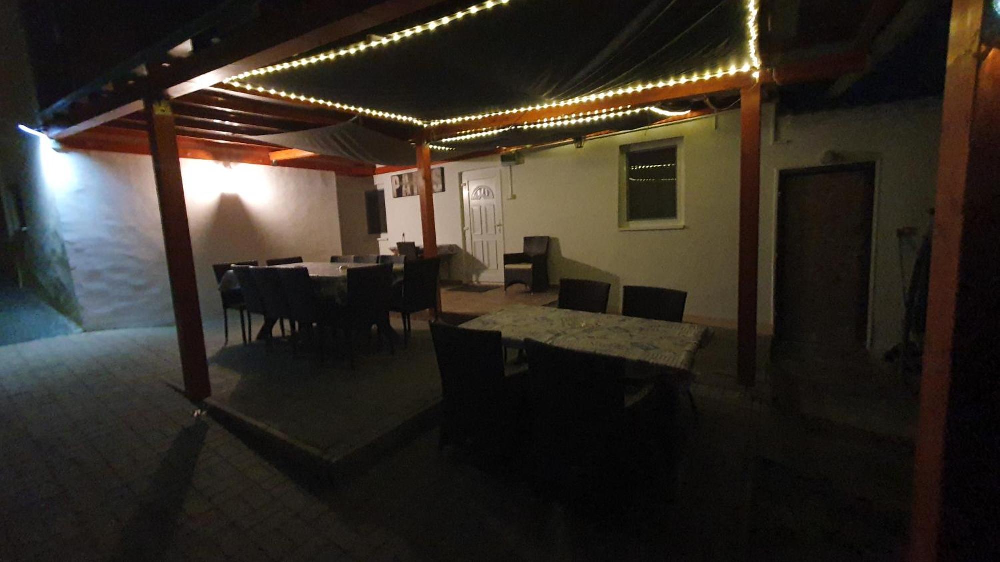 Berbe Apartman Balatonlelle Buitenkant foto
