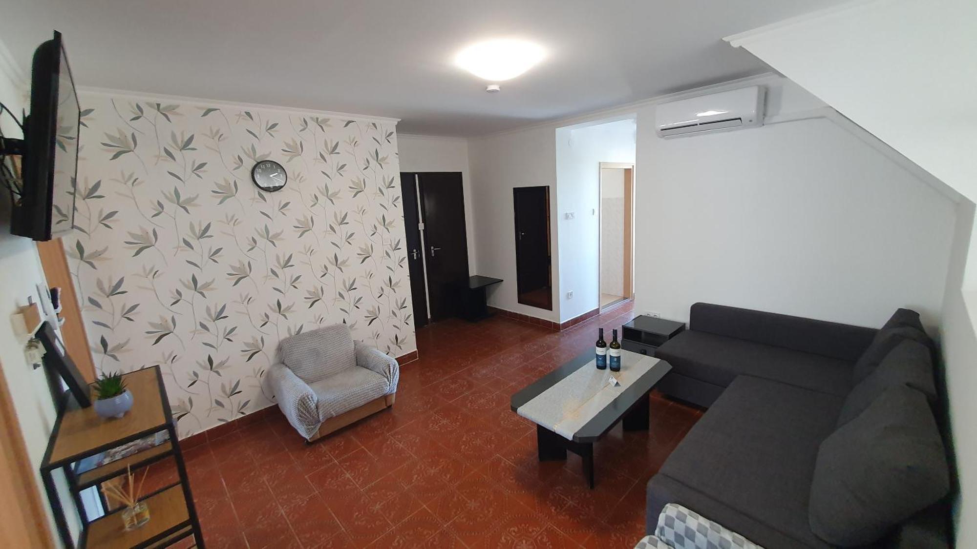 Berbe Apartman Balatonlelle Buitenkant foto